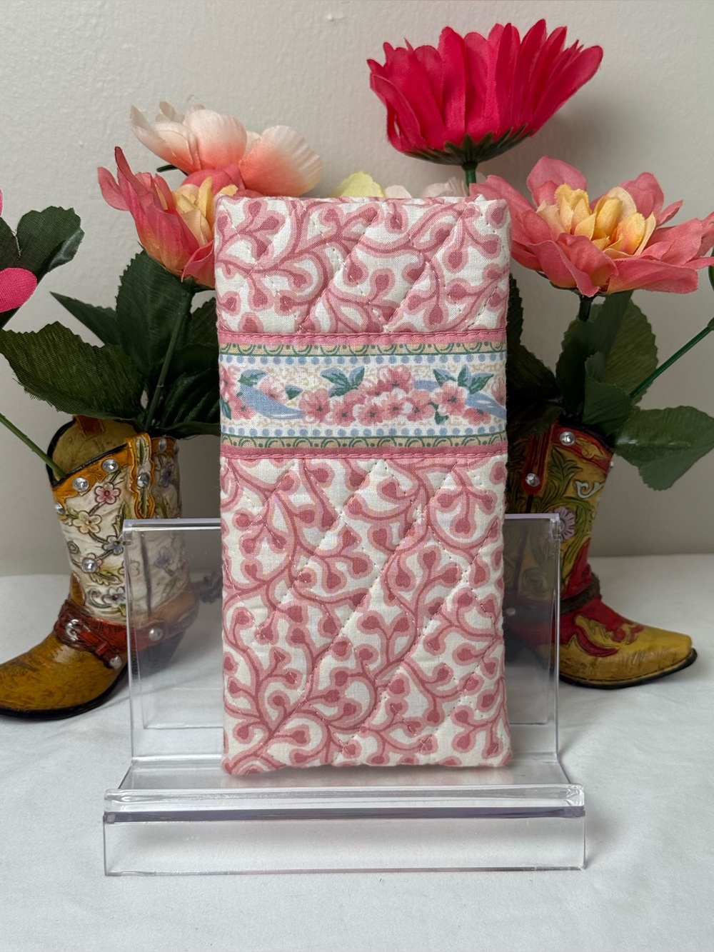 NWOT Vera Bradley Pink Eyeglass Case Retired Pattern LAST ONE!